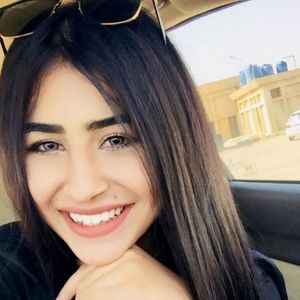 Meet your Posher, Alina